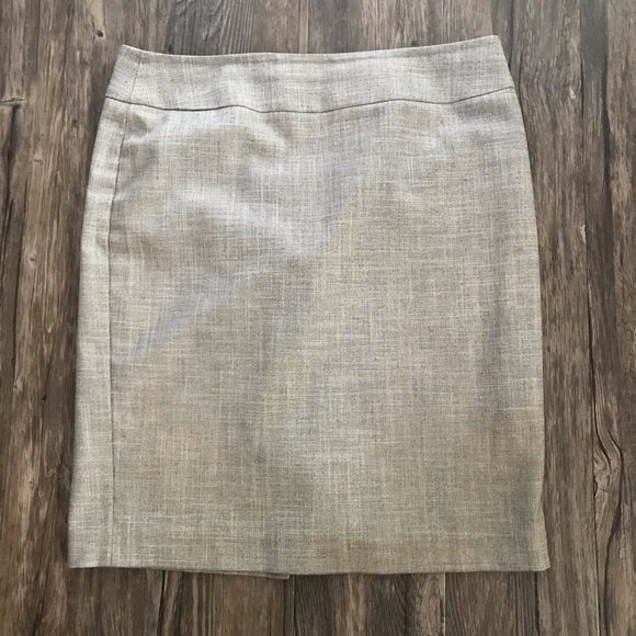 le chateau Dresses & Skirts - LE CHATEAU Grey/silver Pencil Skirt Lined